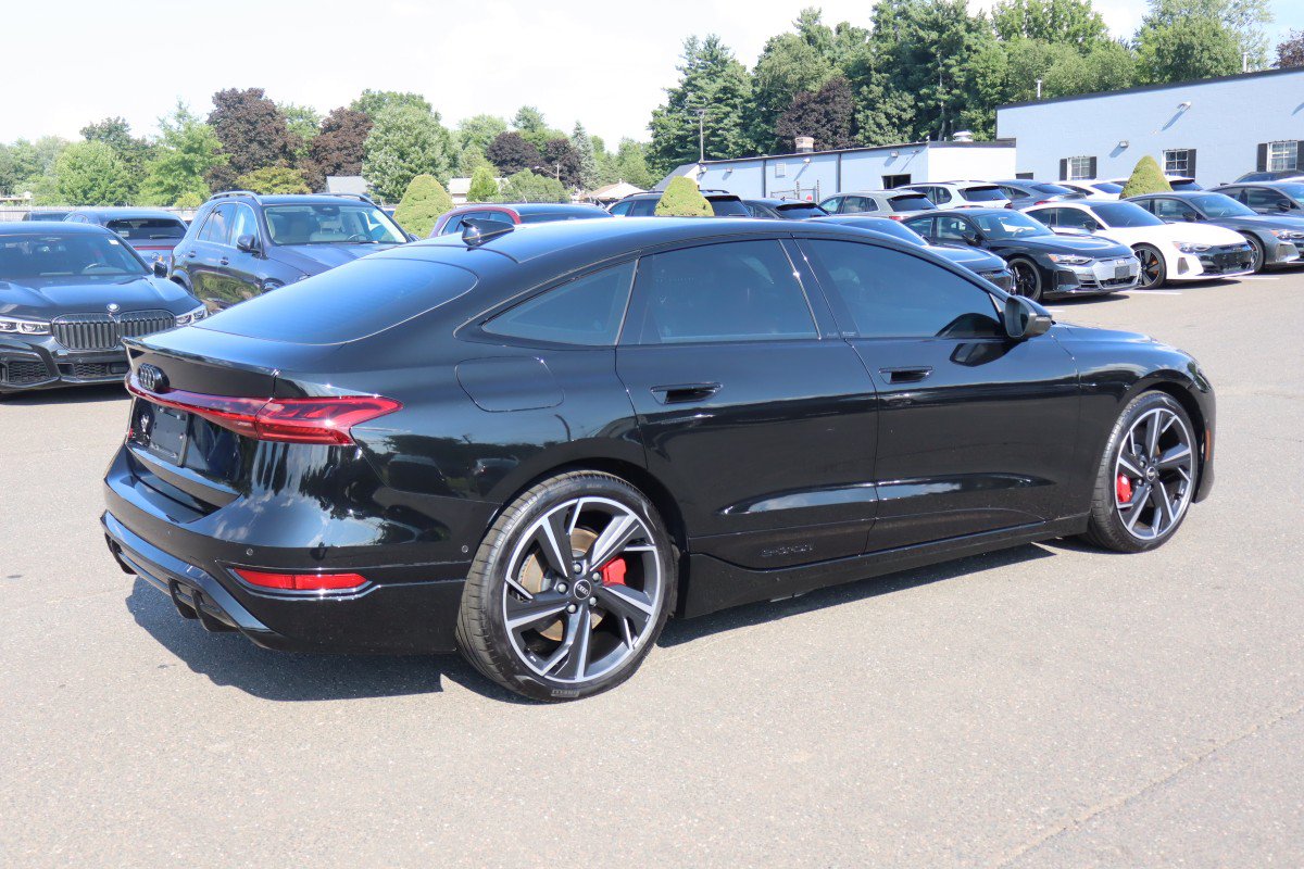 Used 2025 Audi S6 e-tron Prestige AWD/4WD image 5