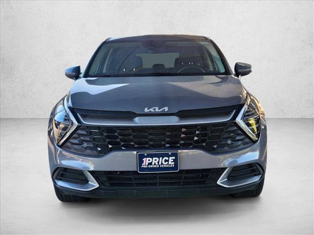 Used 2025 Kia Sportage LX image 2