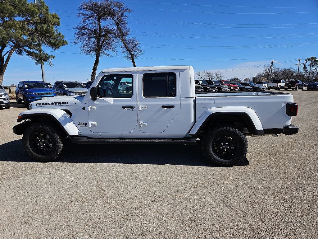 New 2026 Jeep Gladiator Sport image 3