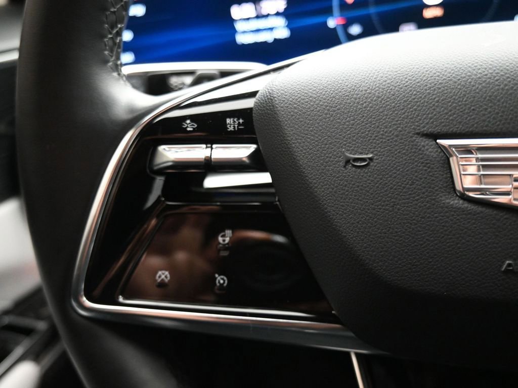 Used 2024 Cadillac Lyriq Sport image 23