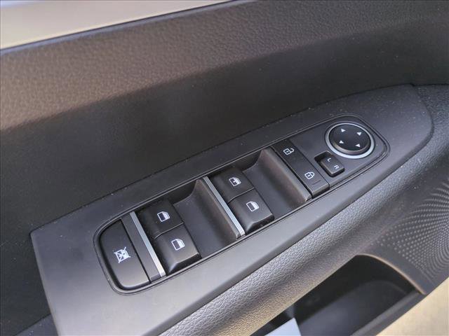 Used 2023 Kia Forte LXS w/ LXS Technology Package FWD image 12