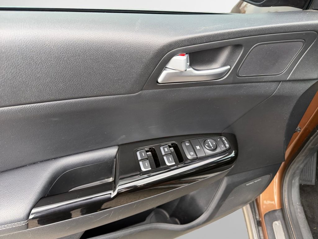Used 2018 Kia Sportage SX image 14