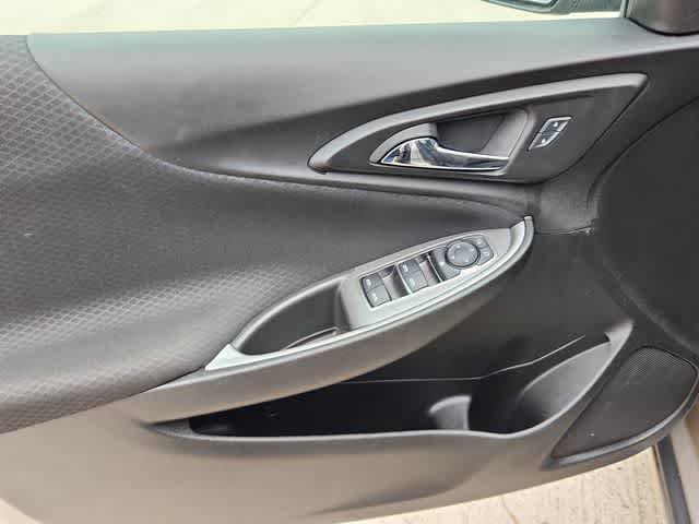 Used 2025 Chevrolet Malibu LS FWD image 15