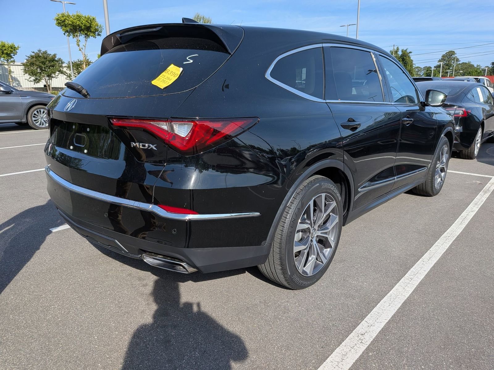 Used 2023 Acura MDX FWD w/ Technology Package image 2