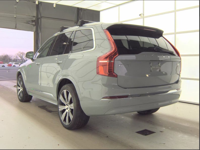 Certified 2024 Volvo XC90 T8 Ultimate w/ Protection Package Premier AWD/4WD image 3