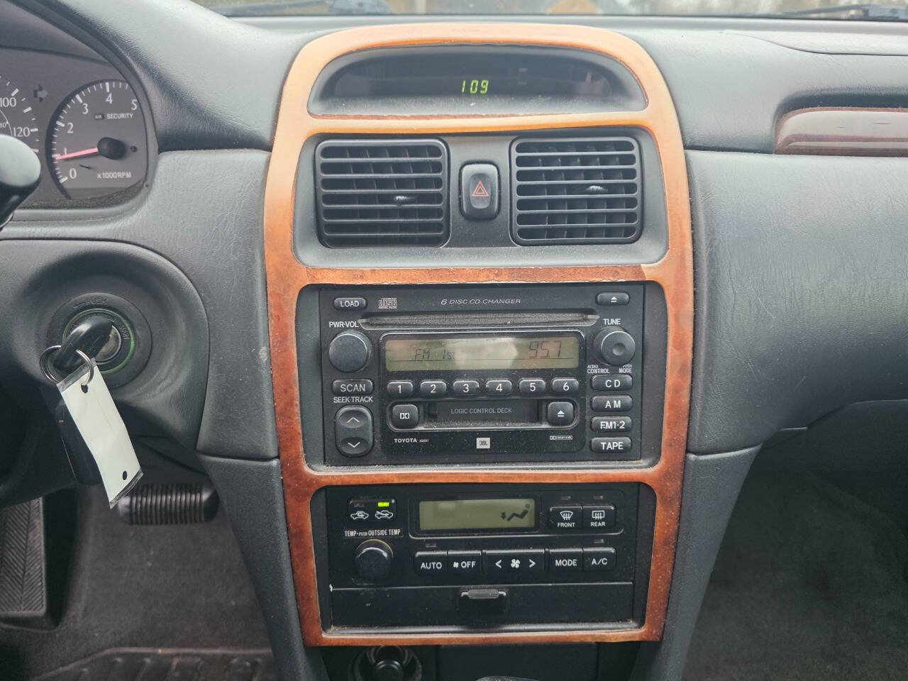 Used 2001 Toyota Solara SLE image 13