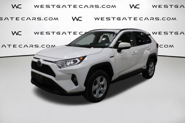 Used 2019 Toyota RAV4 XLE AWD/4WD image 1