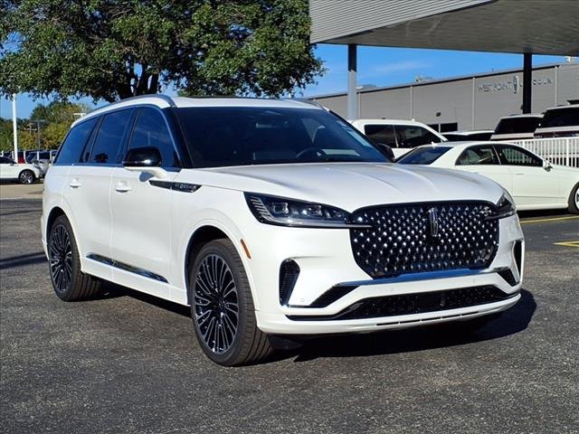 New 2025 Lincoln Aviator Black Label image 3