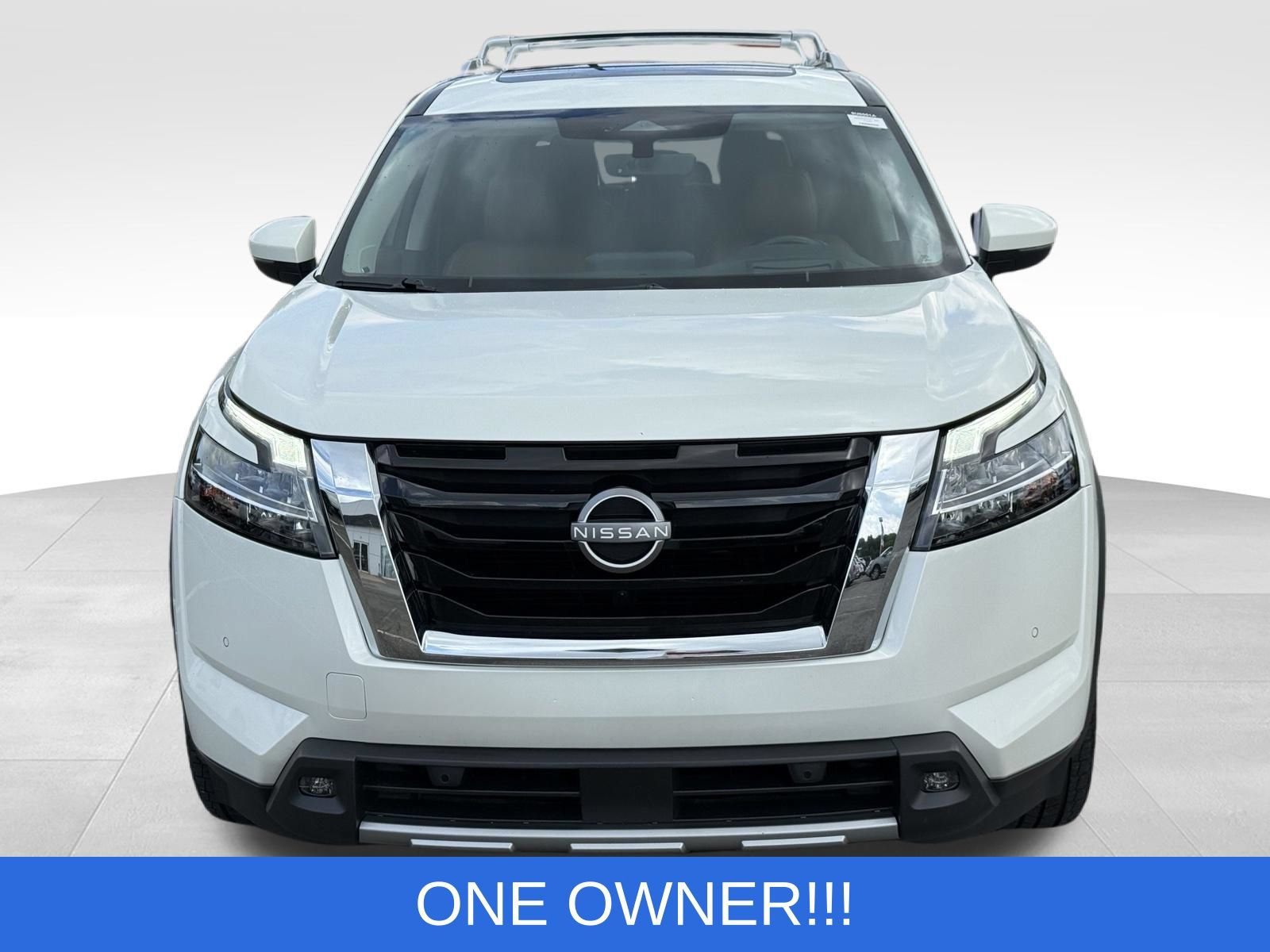 Used 2023 Nissan Pathfinder Platinum w/ Lighting Package (N93) AWD/4WD image 14