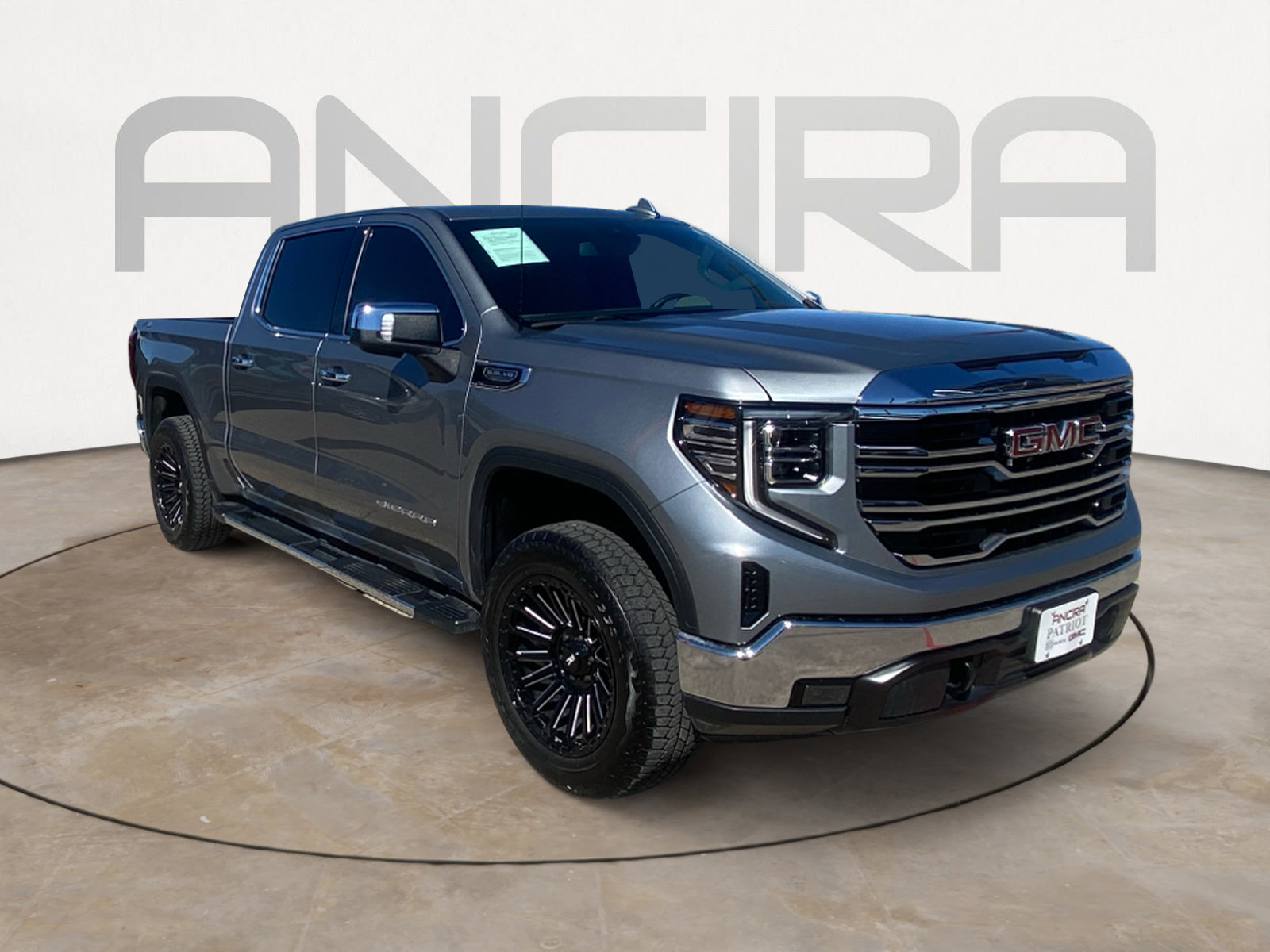 Used 2024 GMC Sierra 1500 SLT image 4