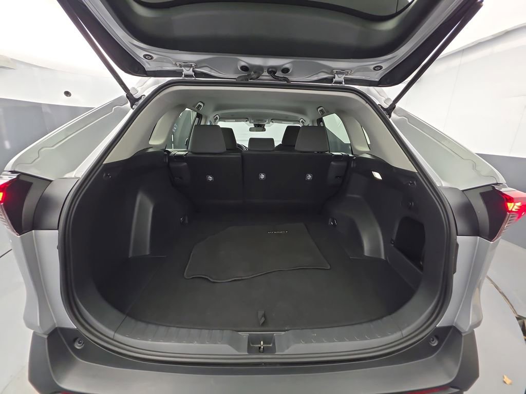 Used 2024 Toyota RAV4 XLE image 42