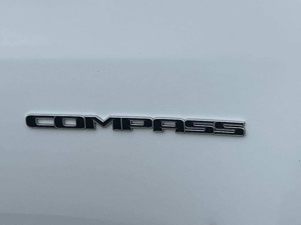 Certified 2022 Jeep Compass Latitude image 10