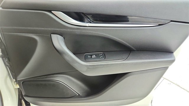 Used 2020 Maserati Levante S image 25