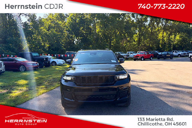 Used 2023 Jeep Grand Cherokee L Laredo AWD/4WD image 2