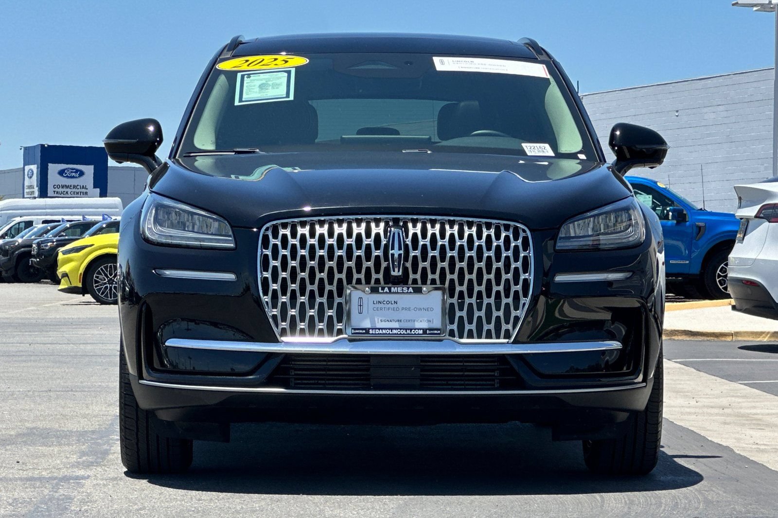 Certified 2025 Lincoln Corsair AWD w/ Equipment Group 101A image 8