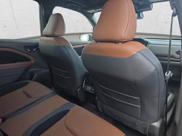 Used 2025 Subaru Forester Touring AWD/4WD image 11