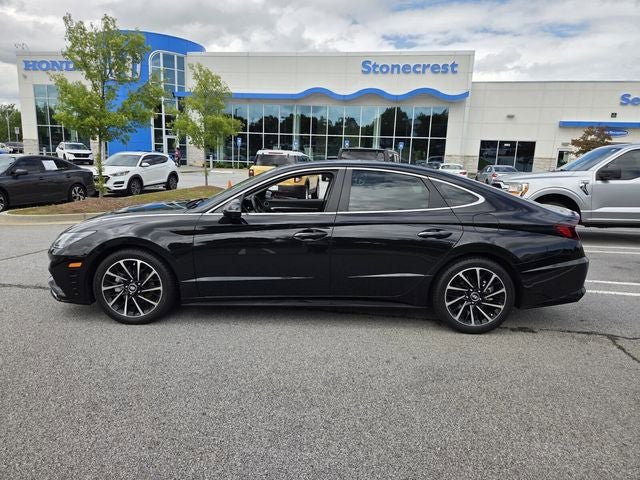 Used 2021 Hyundai Sonata Limited w/ Cargo Package FWD image 2