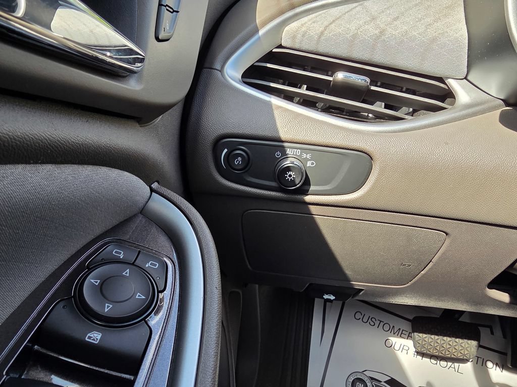 Used 2025 Chevrolet Malibu LT FWD image 30