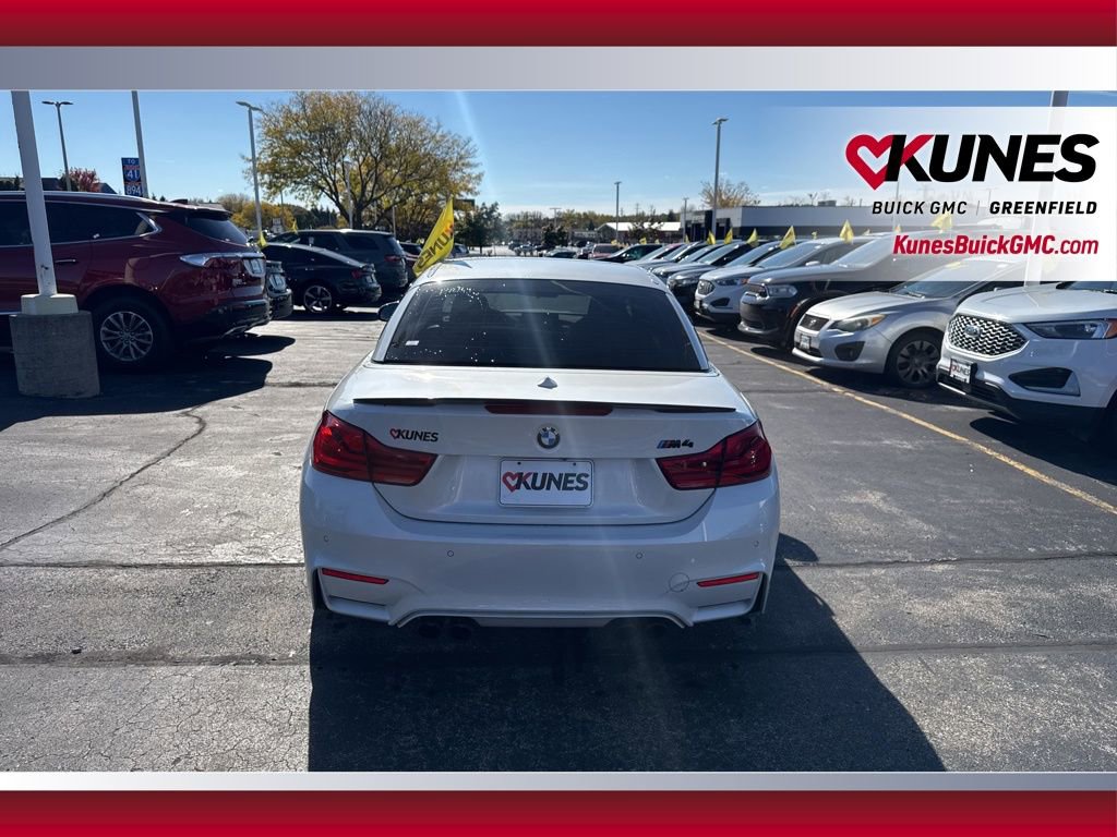 Used 2018 BMW M4 Convertible image 5