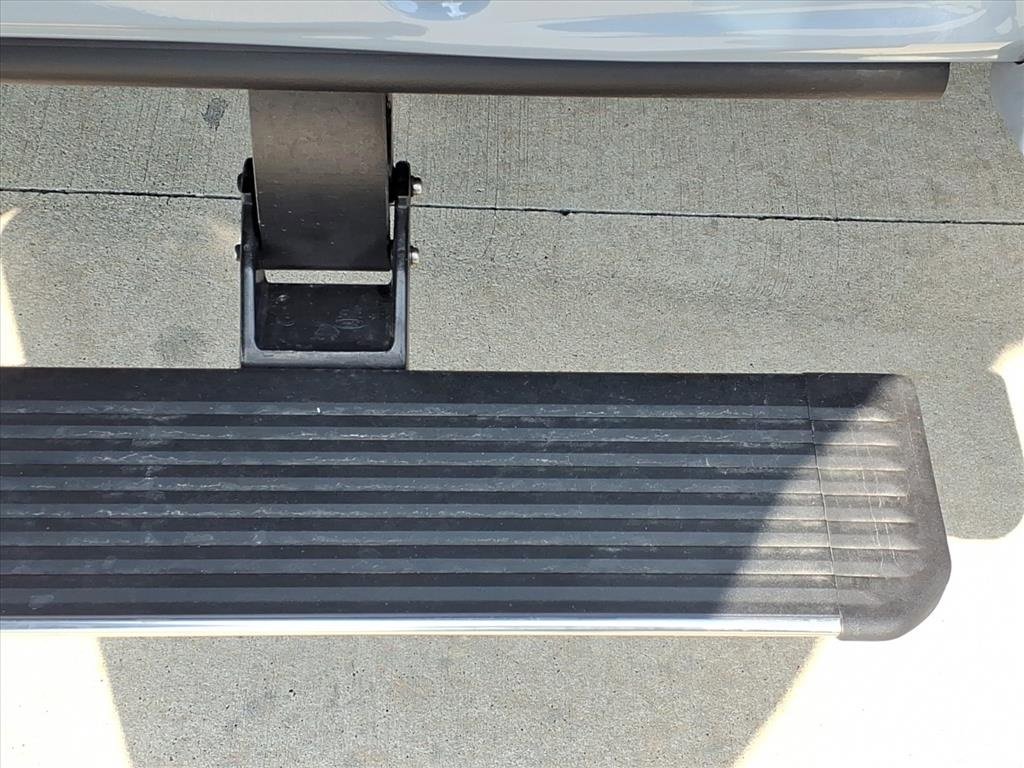 Used 2025 Ford F450 Platinum w/ FX4 Off-Road Package image 17