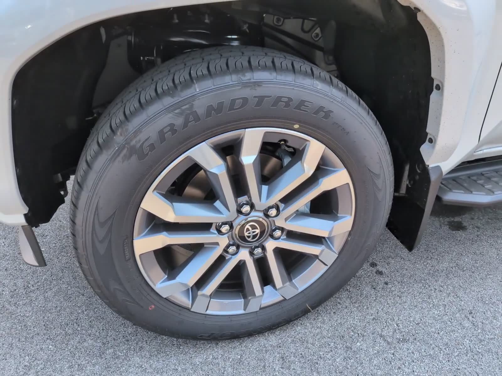 New 2026 Toyota 4Runner Limited AWD/4WD image 10