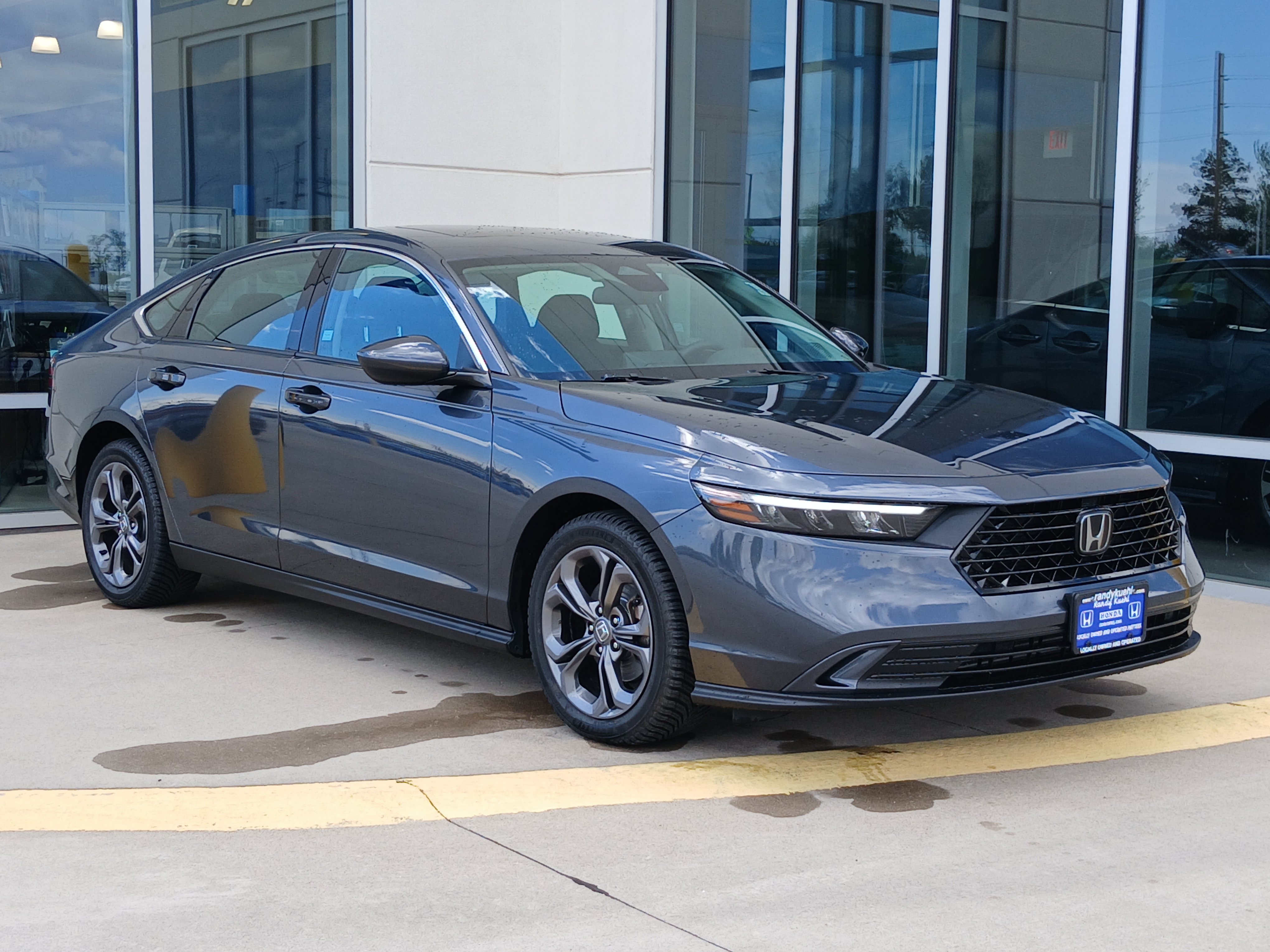 Used 2023 Honda Accord EX image 5