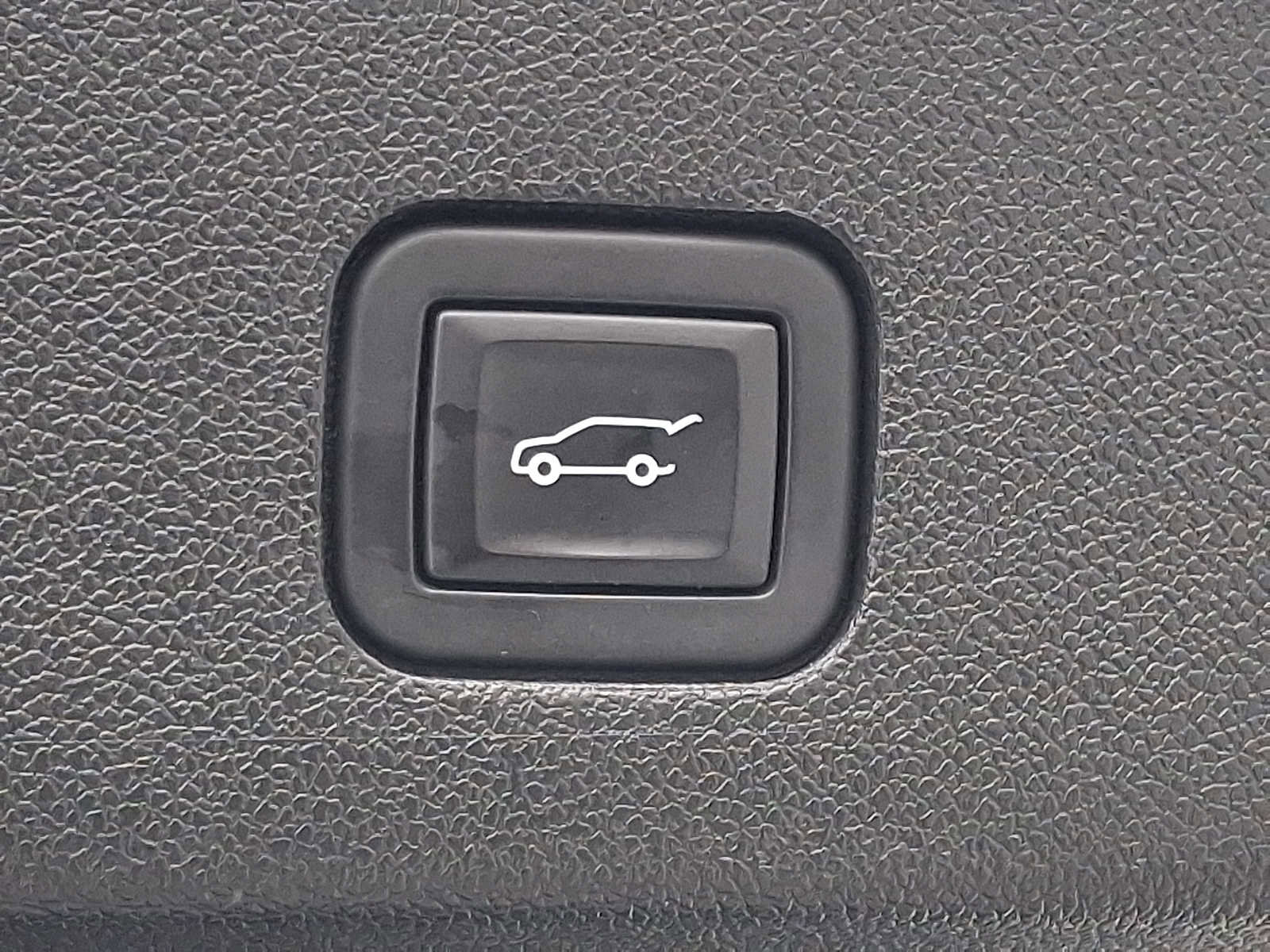 Used 2023 Cadillac XT6 Luxury image 29