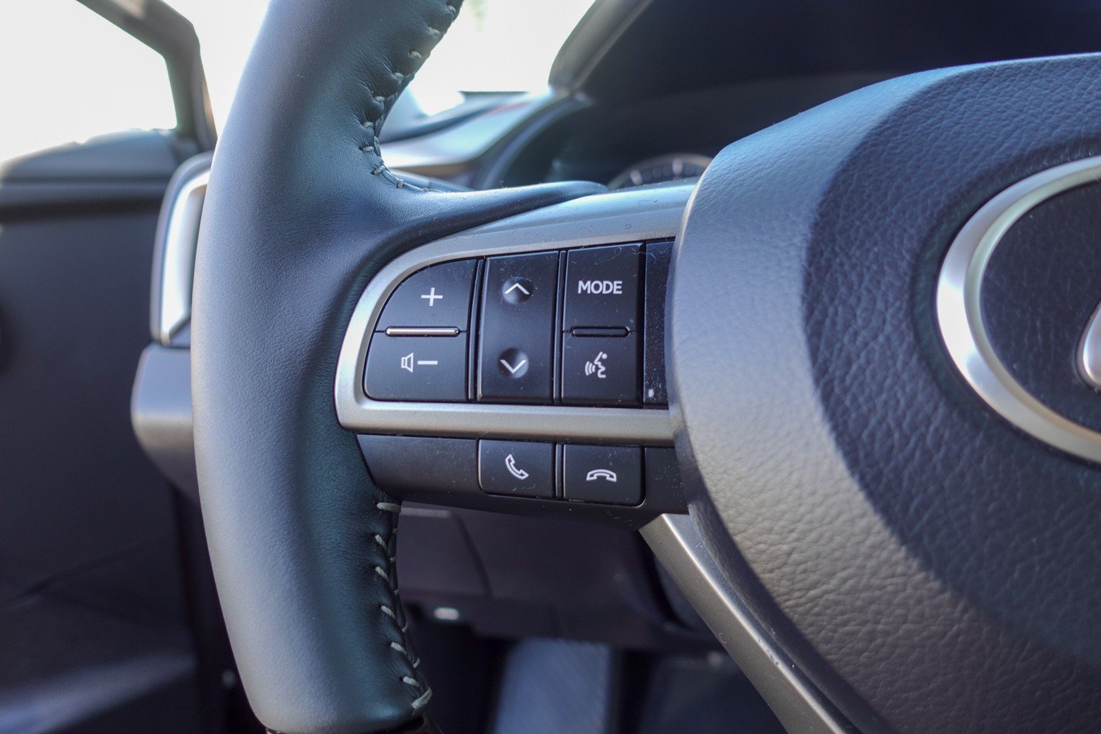 Used 2016 Lexus RX 350 FWD w/ Premium Package image 14