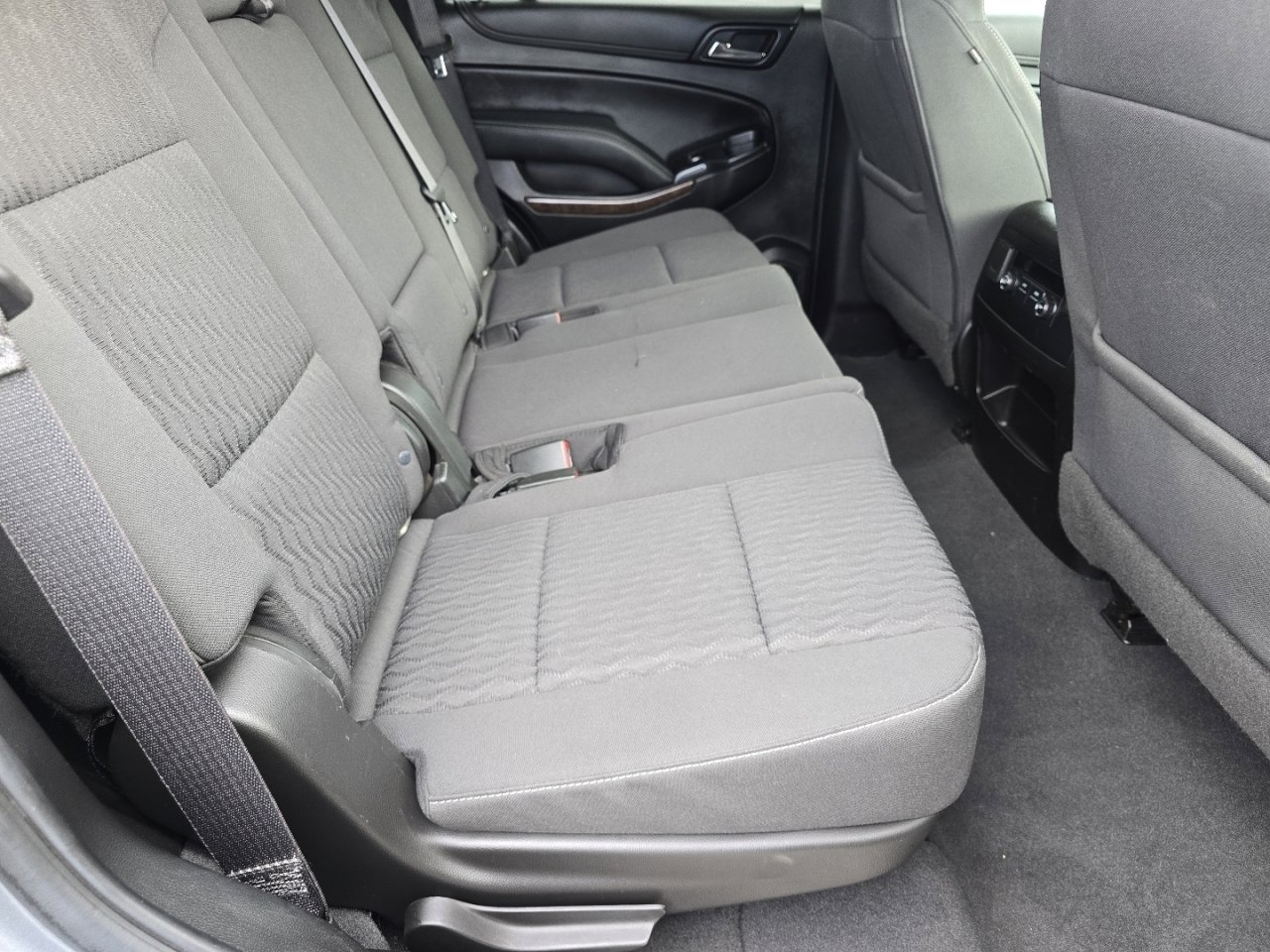 Used 2019 Chevrolet Tahoe LS w/ Enhanced Driver Alert Package image 18