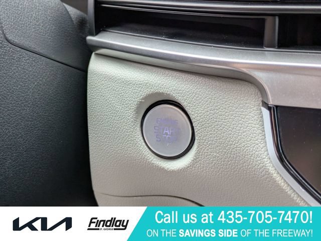 Certified 2025 Kia Sorento S w/ Panoramic Sunroof Package AWD/4WD image 22