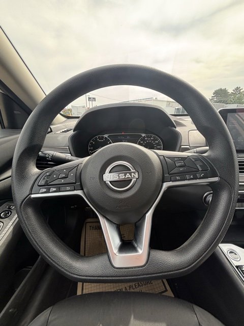 Used 2024 Nissan Altima 2.5 SV image 22