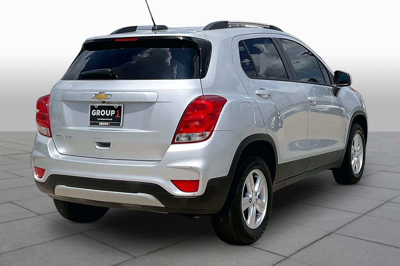 Used 2022 Chevrolet Trax LT AWD/4WD image 13