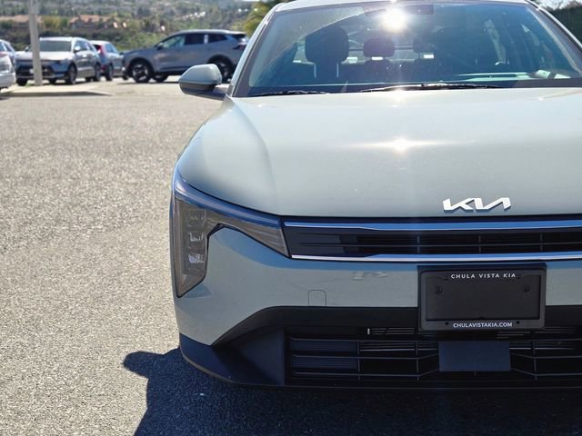 New 2026 Kia K4 LXS image 2