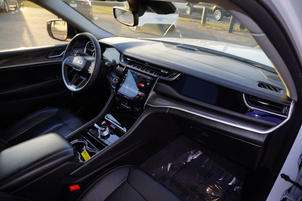 Used 2022 Jeep Grand Cherokee Limited 4xe image 28