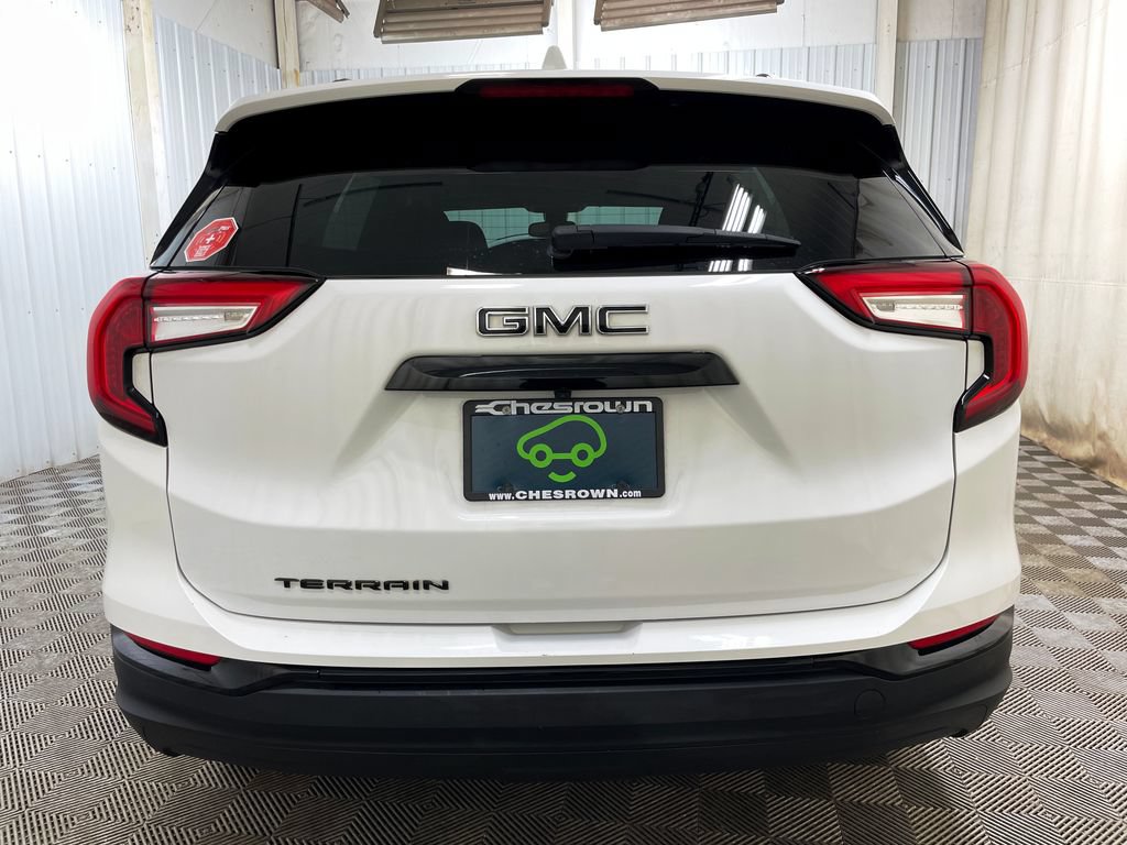 Certified 2022 GMC Terrain SLE w/ Driver Convenience Package FWD image 17