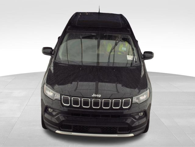Used 2022 Jeep Compass Limited w/ Sun and Sound Group image 7
