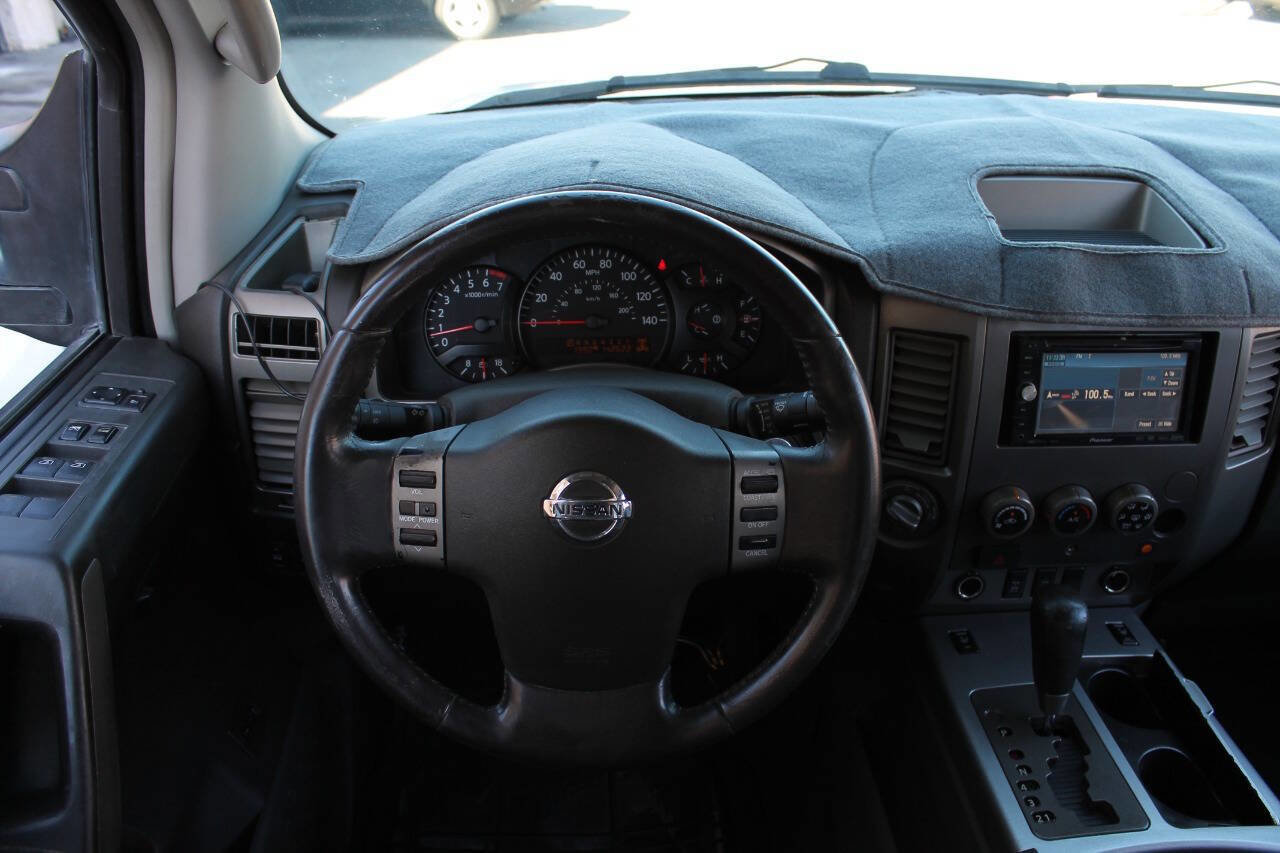 Used 2005 Nissan Titan LE w/ (R02) LE Off-Road Pkg image 40