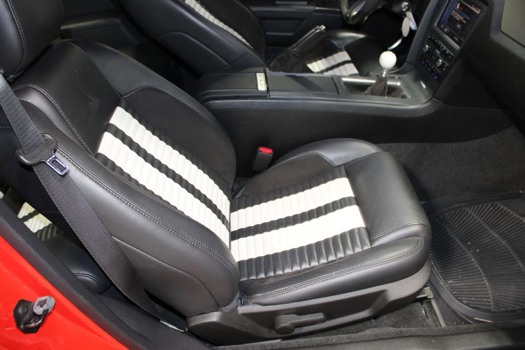 Used 2011 Ford Mustang Shelby GT500 w/ SVT Performance Pkg RWD image 26