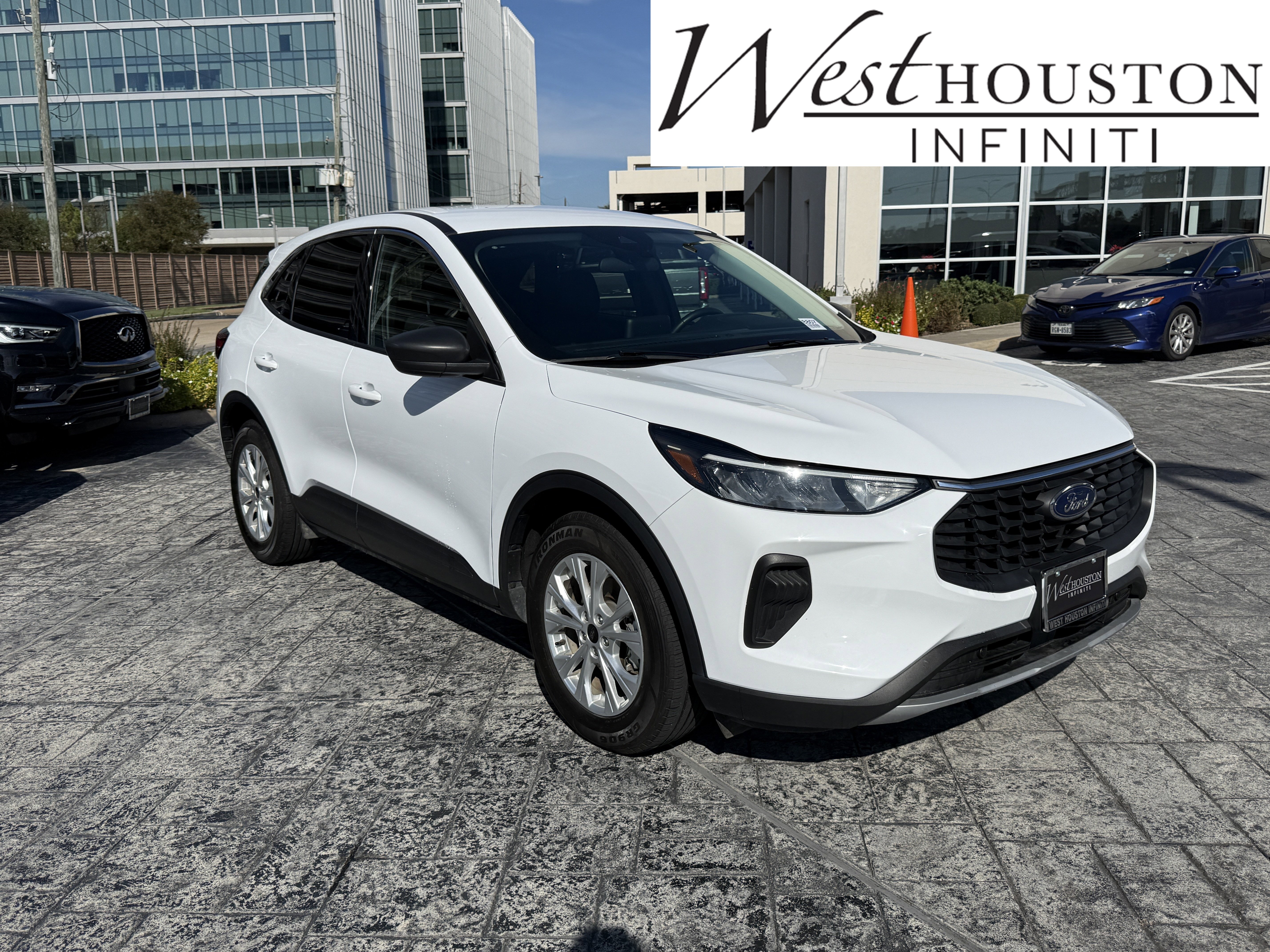 Used 2024 Ford Escape Active image 1