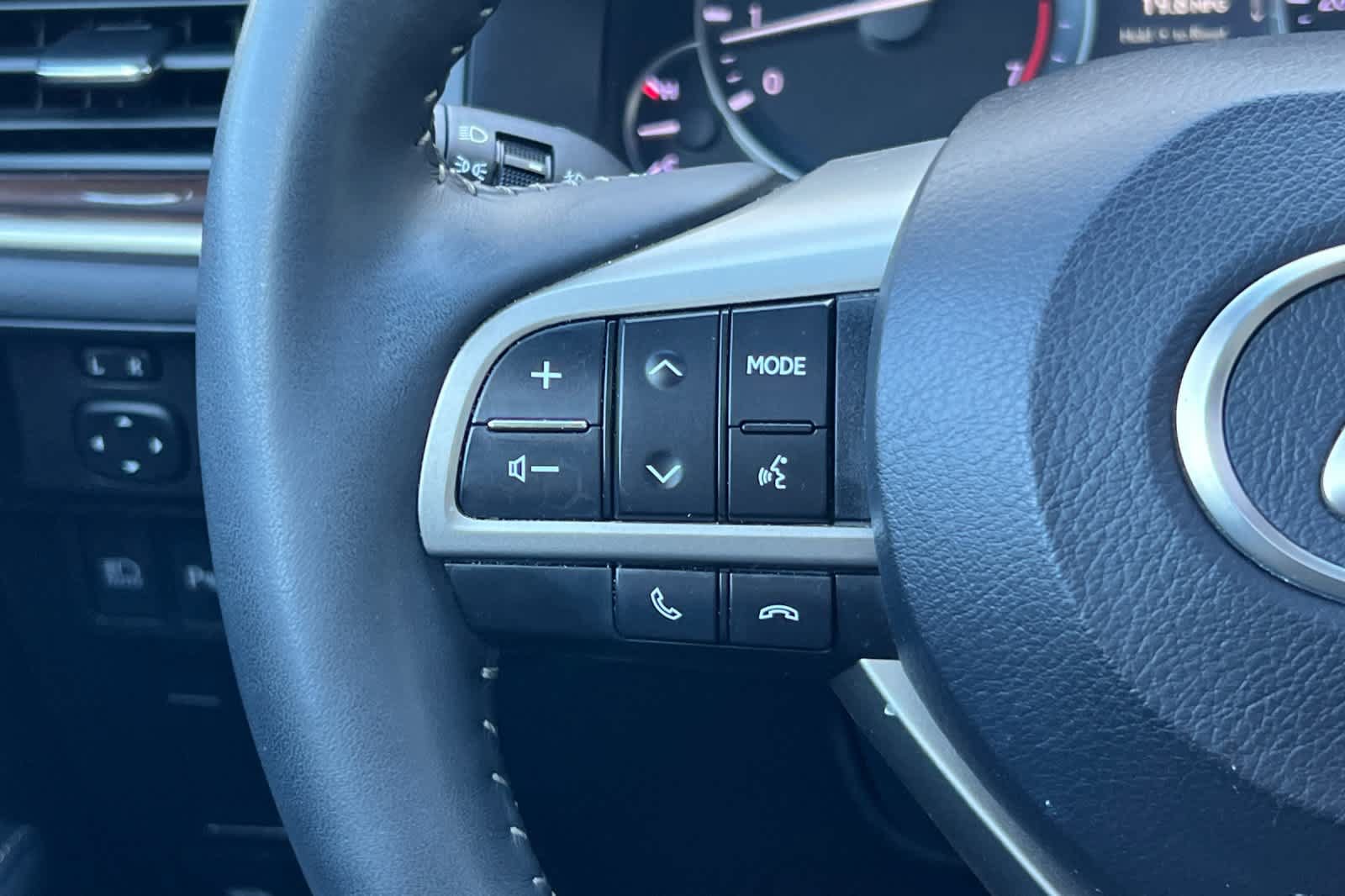 Used 2018 Lexus ES 350 w/ Luxury Package w/Wood Trim FWD image 26