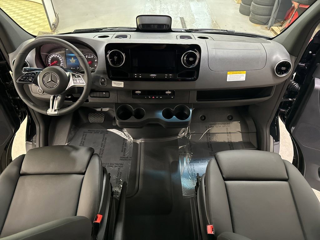New 2025 Mercedes-Benz Sprinter 2500 image 18