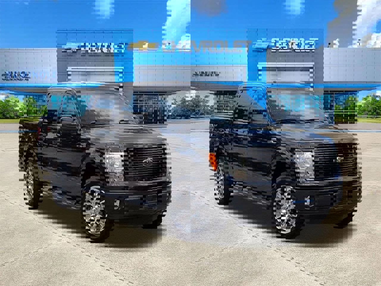 Used 2014 Ford F150 STX w/ Equipment Group 201A Mid image 1