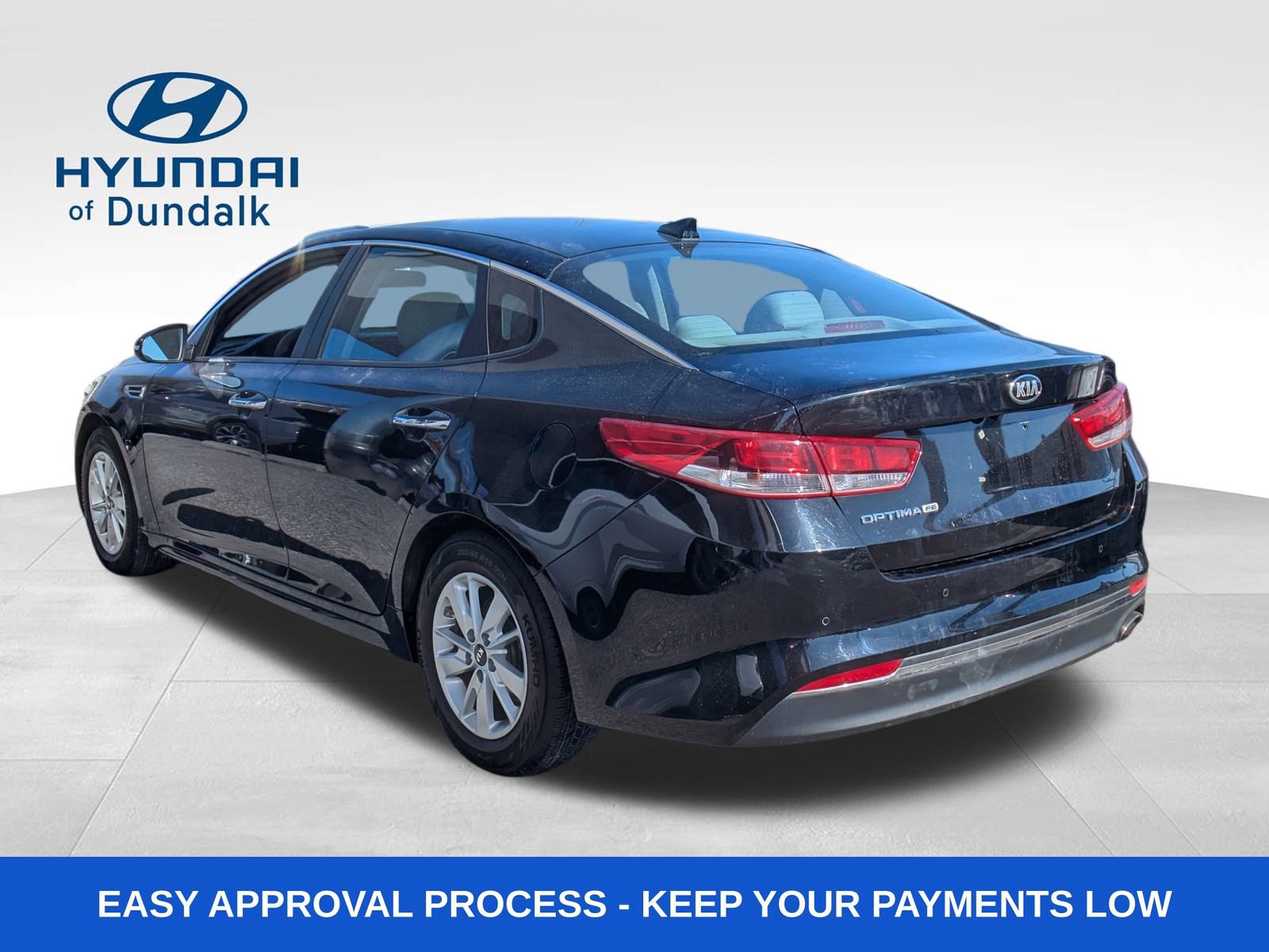 Used 2018 Kia Optima LX image 2