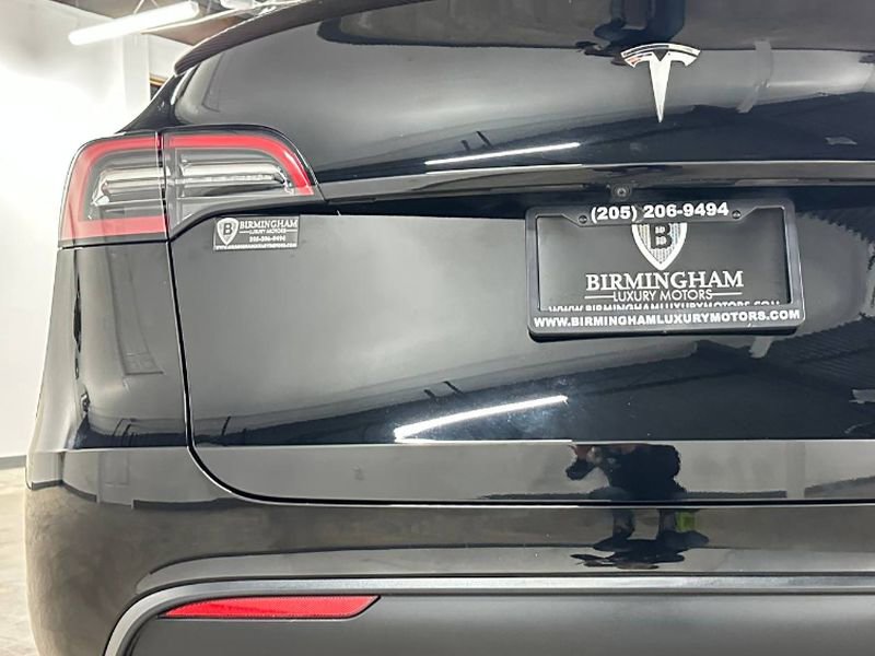 Used 2023 Tesla Model Y Performance image 14