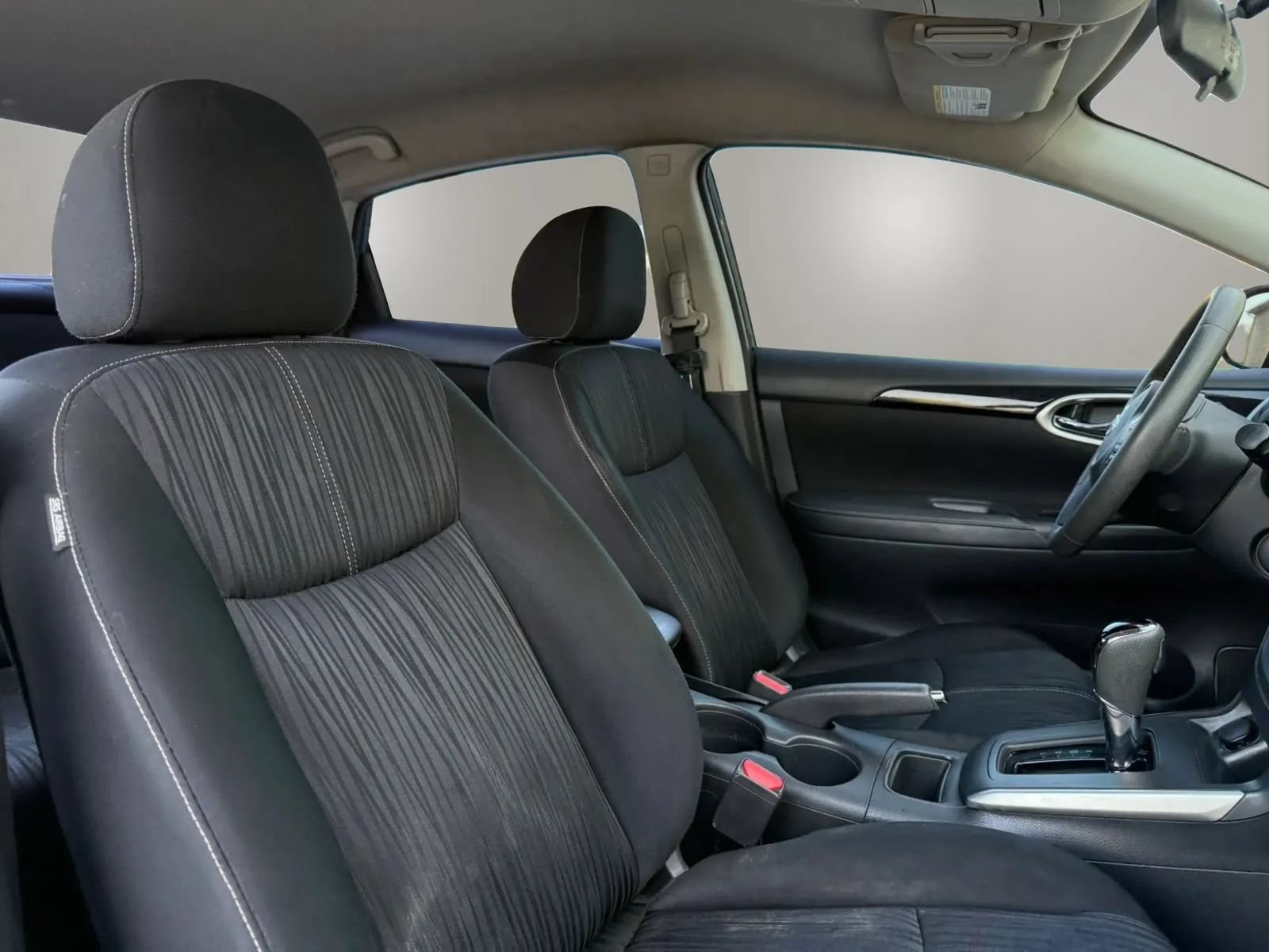 Used 2016 Nissan Sentra SV FWD image 17