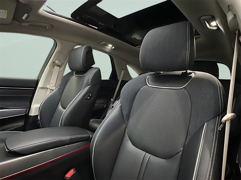 Certified 2025 Genesis Electrified GV70 Advanced image 9