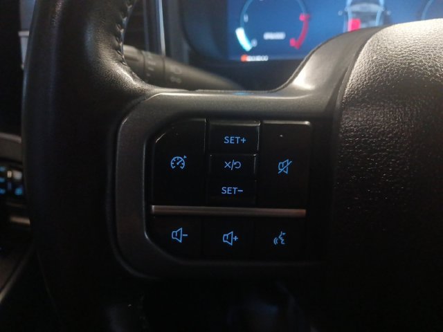 Used 2024 Ford F250 Lariat w/ Sport Appearance Package AWD/4WD image 5