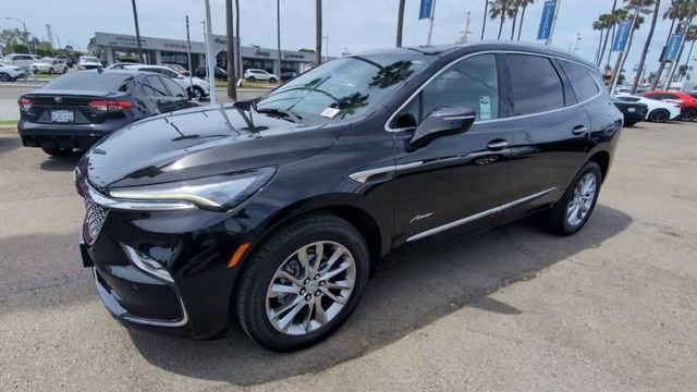 Certified 2023 Buick Enclave Avenir w/ Avenir Technology Package AWD/4WD image 4