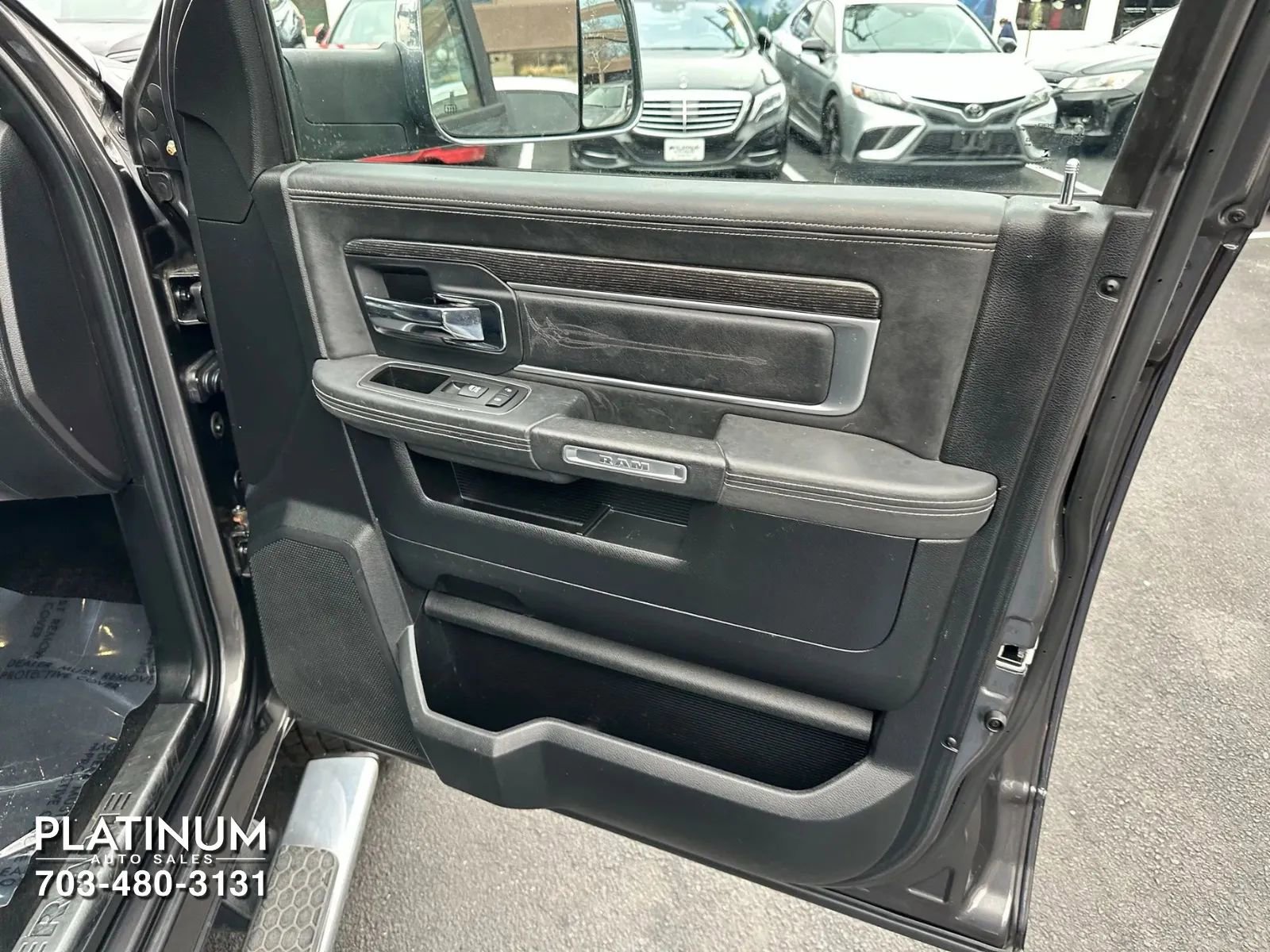 Used 2015 RAM 2500 Limited image 21