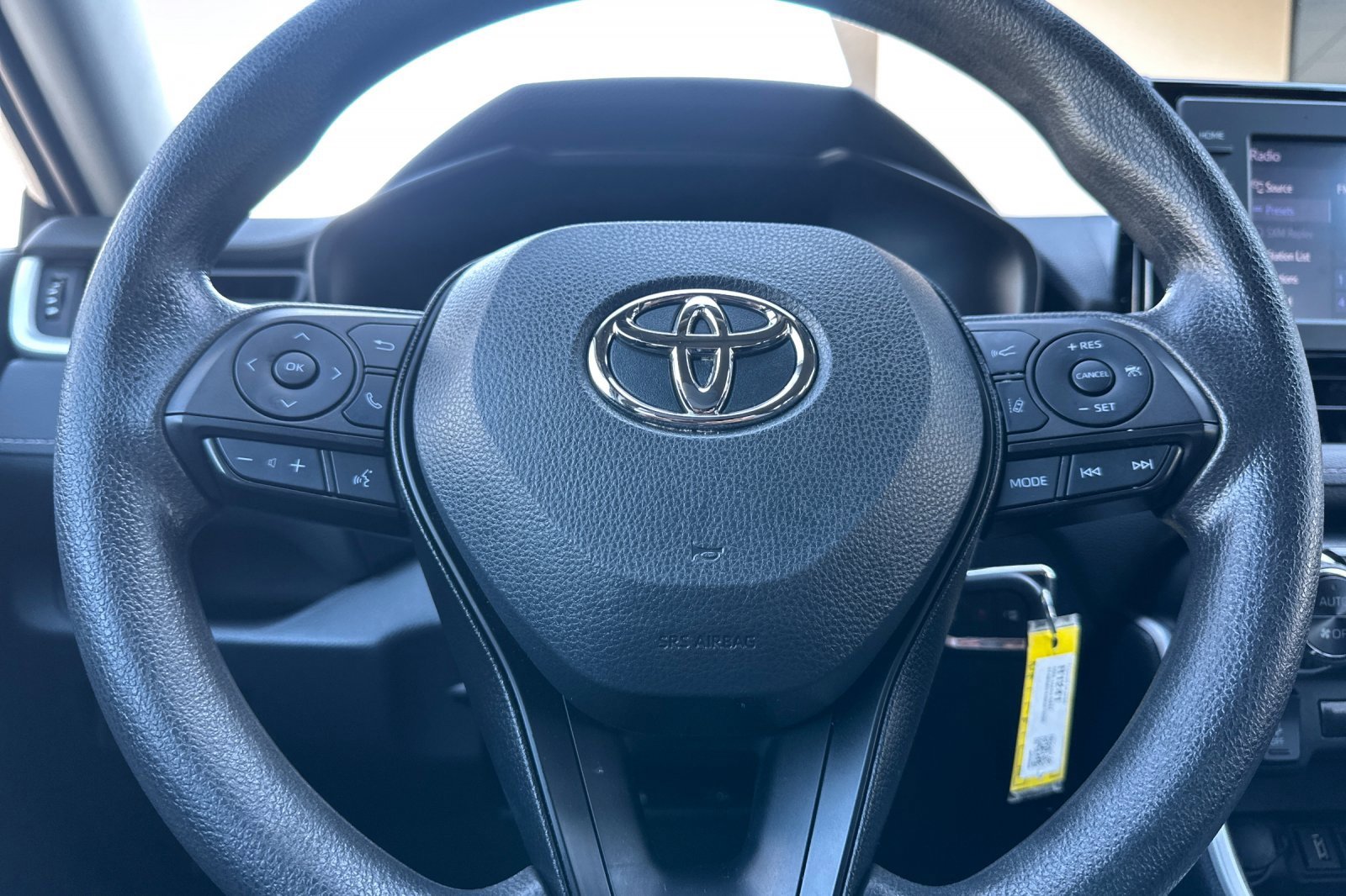 Used 2022 Toyota RAV4 LE image 34
